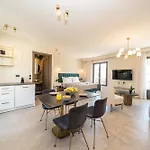 Kantada Apartment